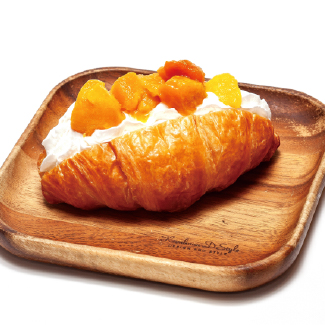 クロワッサンサンドマンゴー